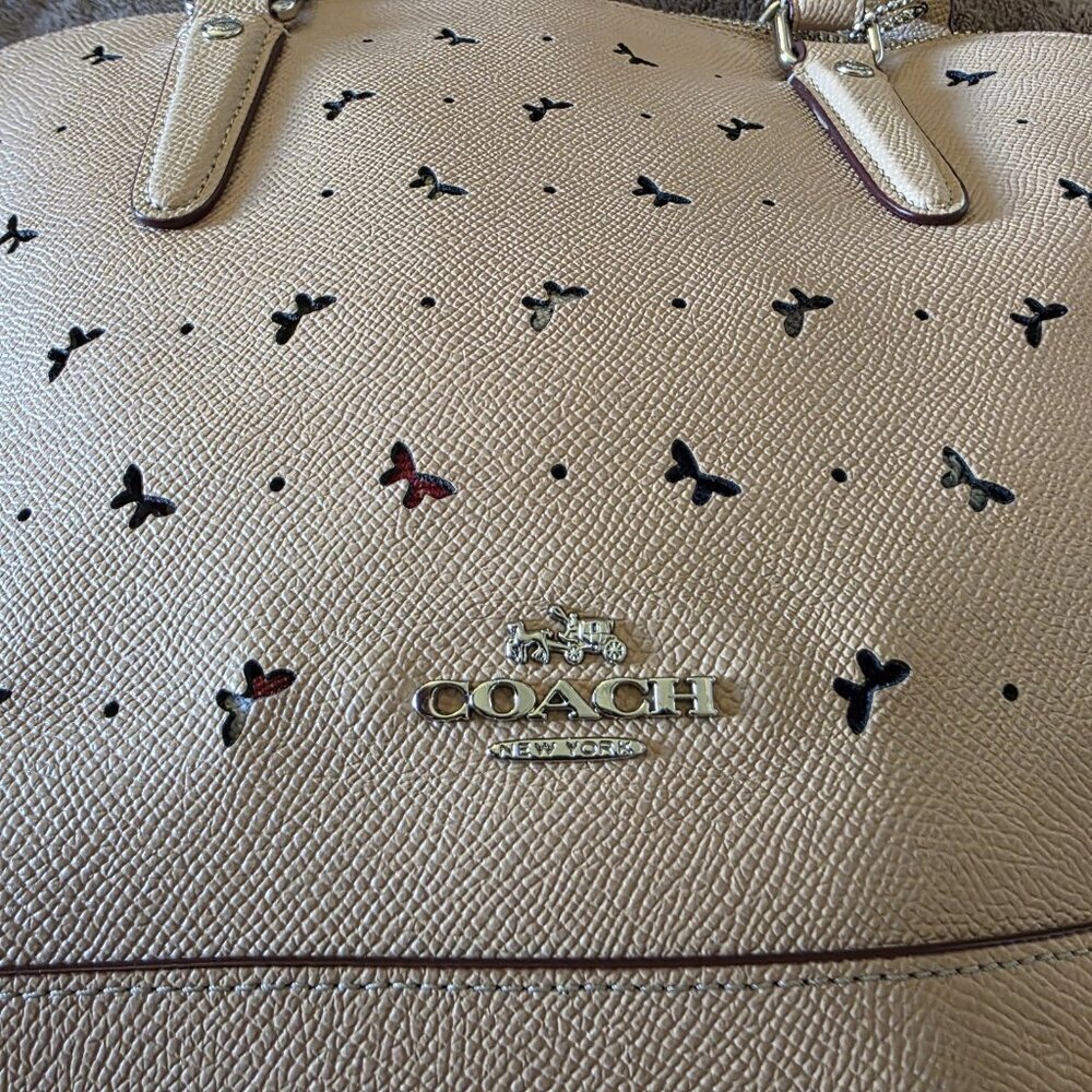 ✨ RARE Coach Beechwood Bow Perforated Sierra Satchel ✨ - Picture 13 of 16